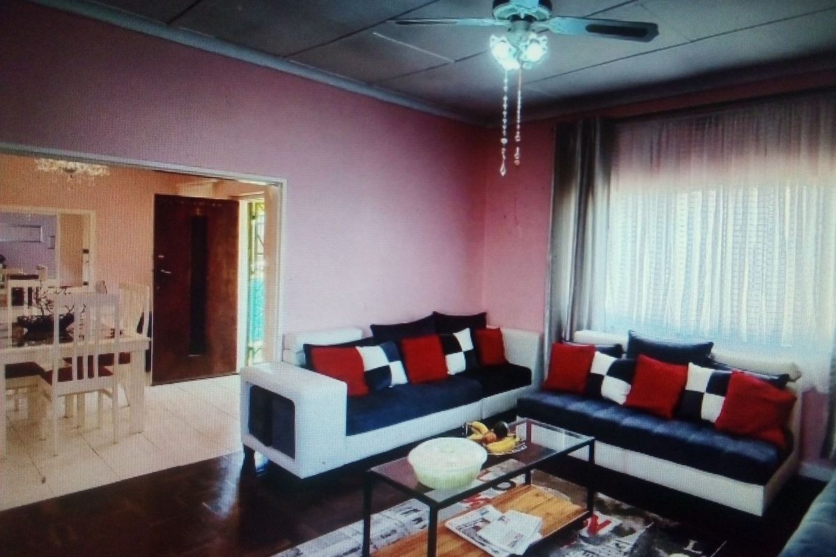 House, close to all prestigious High and primary schools, - Photo 4