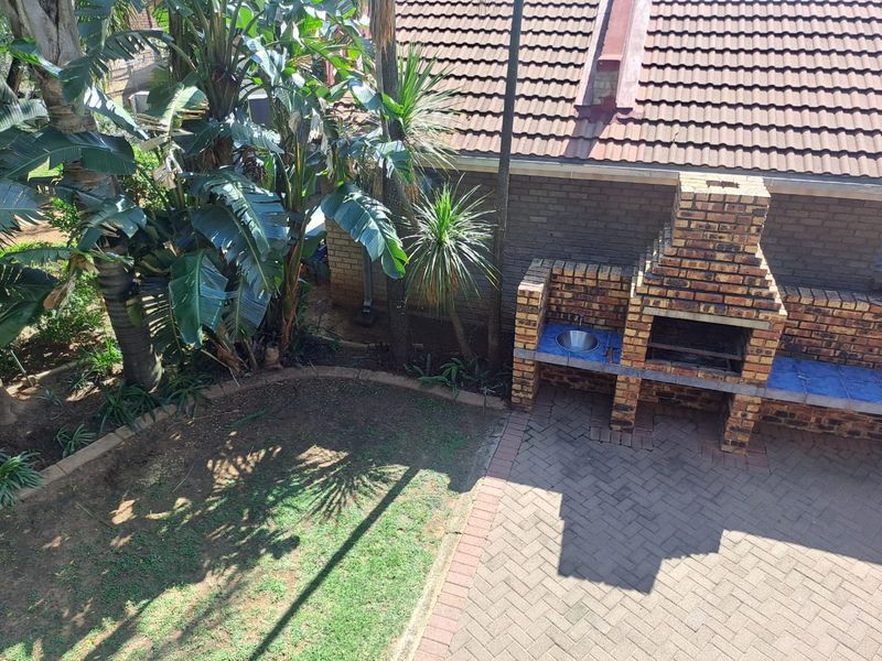 Furnished 4 Bedroom Home in Secure Vaal Marina Complex - Photo 10