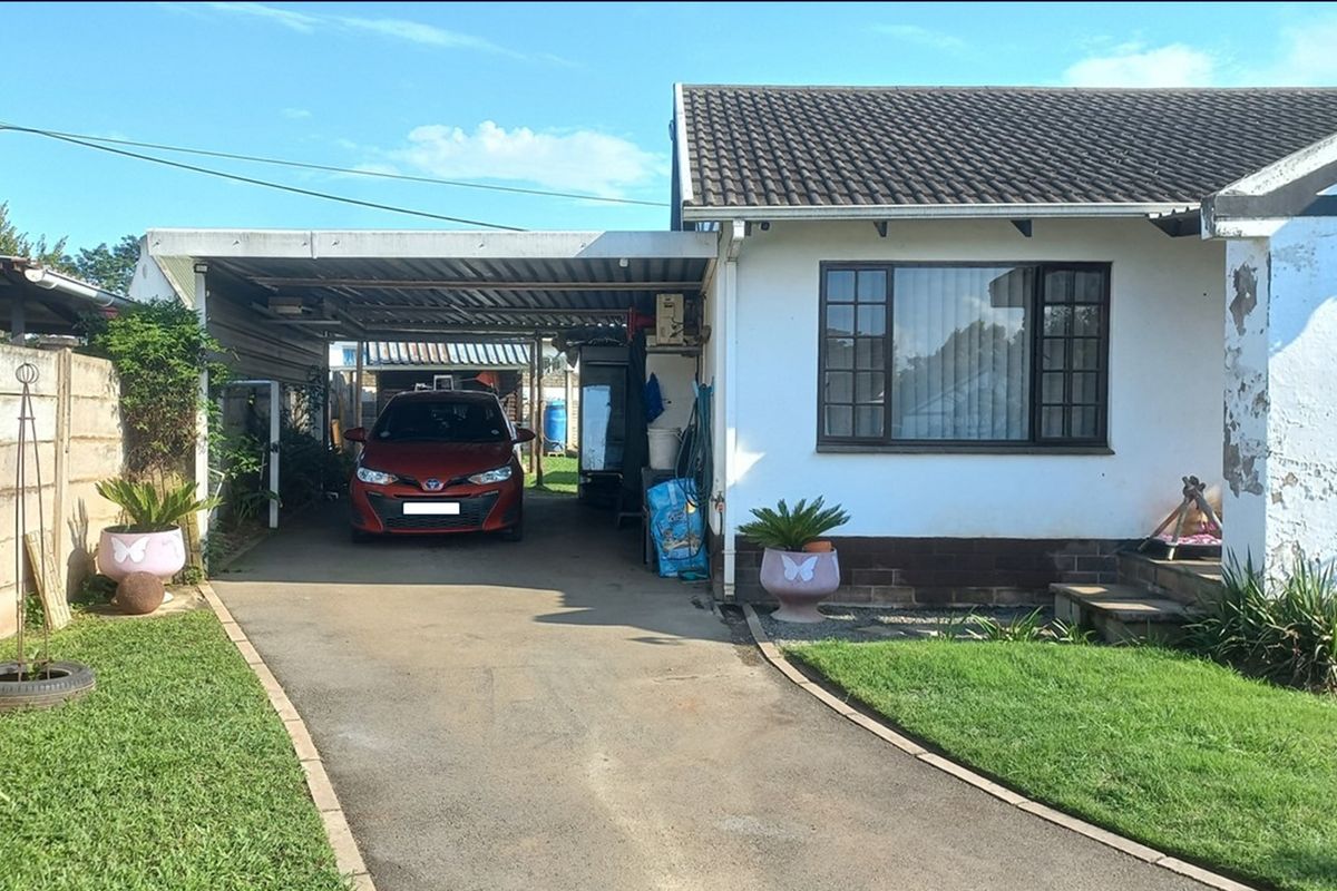 Calling Young Families, First-Time Buyers, or Savvy Investors - Charming 2 Bedroom Home in a Secure Complex - Photo 4