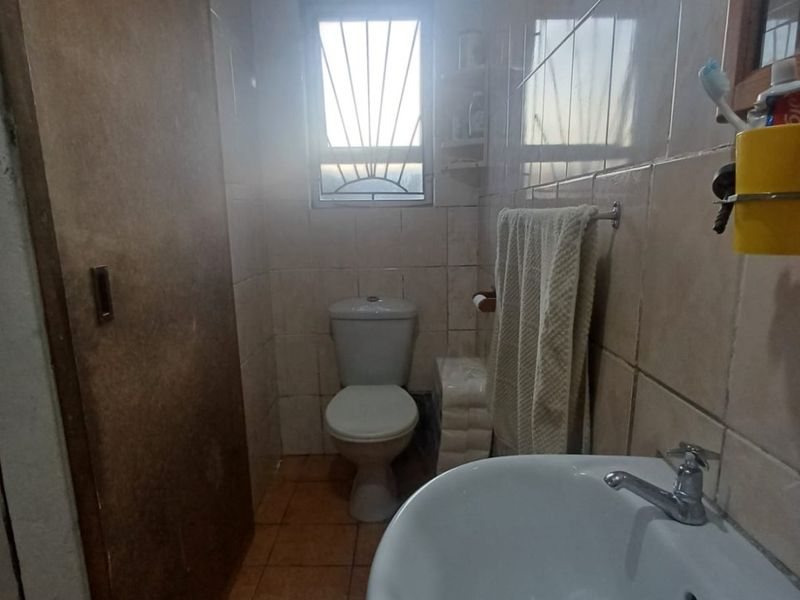 Family home in Hindle Park  - Photo 8