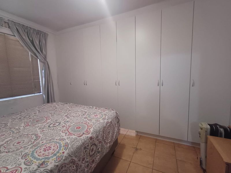 Family home in Hindle Park  - Photo 4