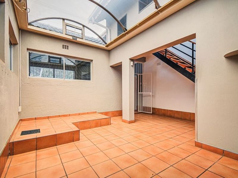 A Luxurious Family Home with Endless Amenities - Photo 3