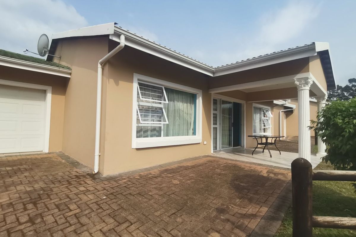 Coastal living at it's best in a small complex in Uvongo. - Photo 2