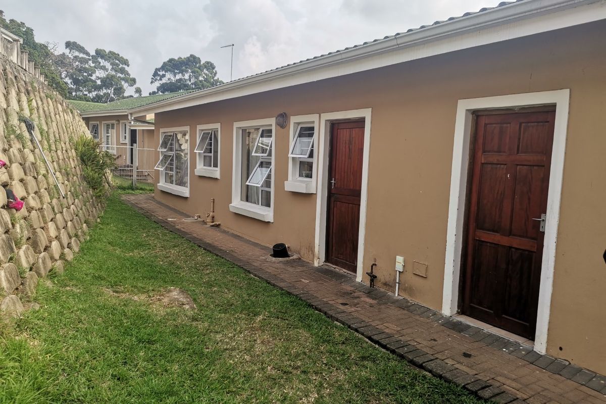 Coastal living at it's best in a small complex in Uvongo. - Photo 4