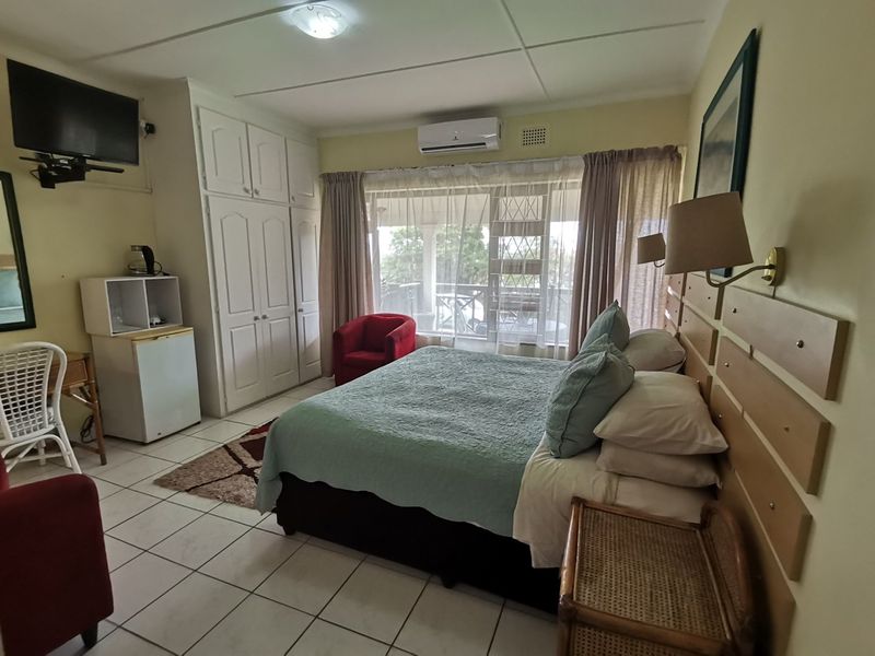 Holiday accommodation that walking distance to the beach.  - Photo 9