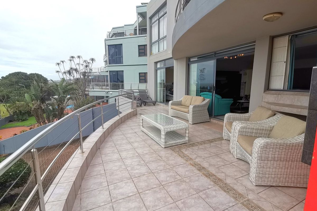 Let the Jones' envy you with this gorgeous unit  - Photo 4