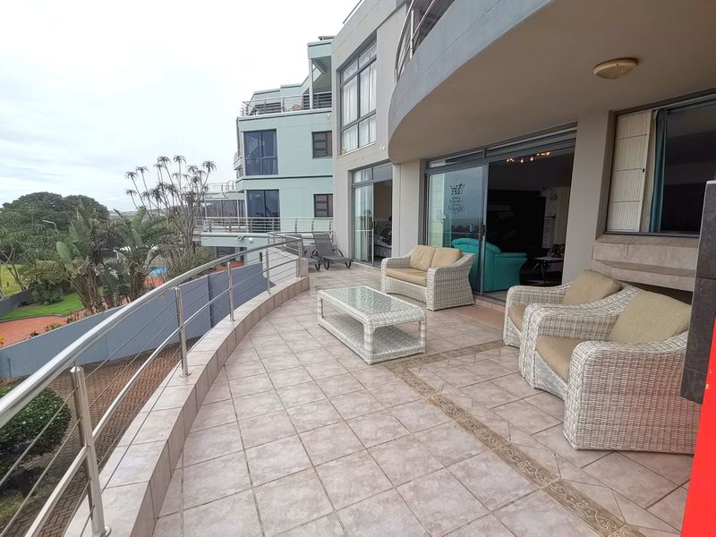 Let the Jones' envy you with this gorgeous unit  - Photo 4