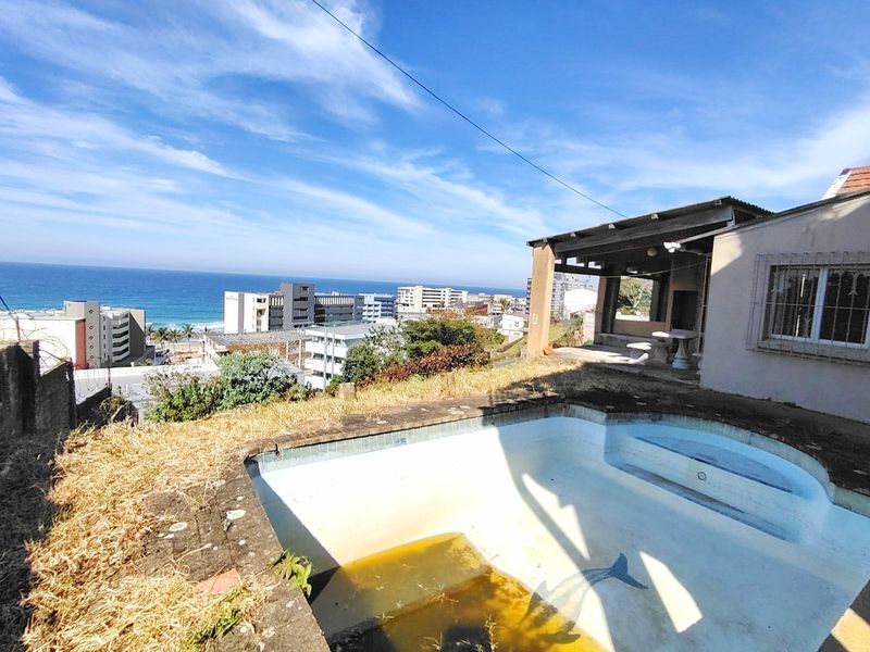 Fixer Upper 180 degree sea view.  - Photo 1