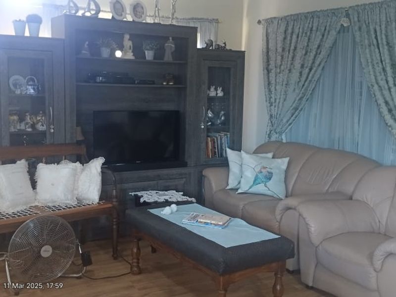 Rare Coastal Gem in Hartenbos – Your Dream Townhouse Awaits! - Photo 9