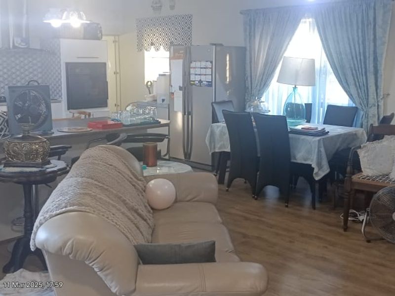 Rare Coastal Gem in Hartenbos – Your Dream Townhouse Awaits! - Photo 8