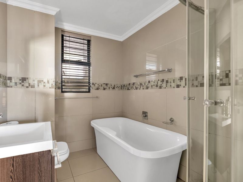 2 Bedroom Apartment in Solheim - Photo 9