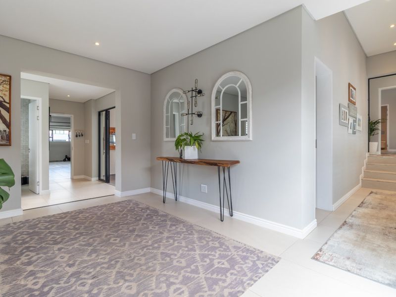 SERIOUS SELLER -  - SECURE ESTATE SUMMER WINDS - 5 BEDROOMS - 4 EN-SUITE - OFF THE GRID - Photo 7