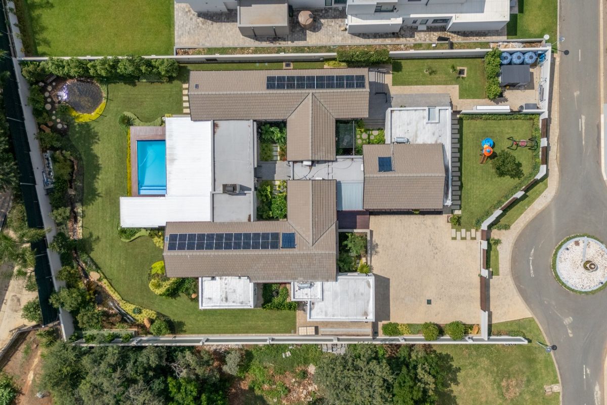 SERIOUS SELLER -  - SECURE ESTATE SUMMER WINDS - 5 BEDROOMS - 4 EN-SUITE - OFF THE GRID - Photo 2