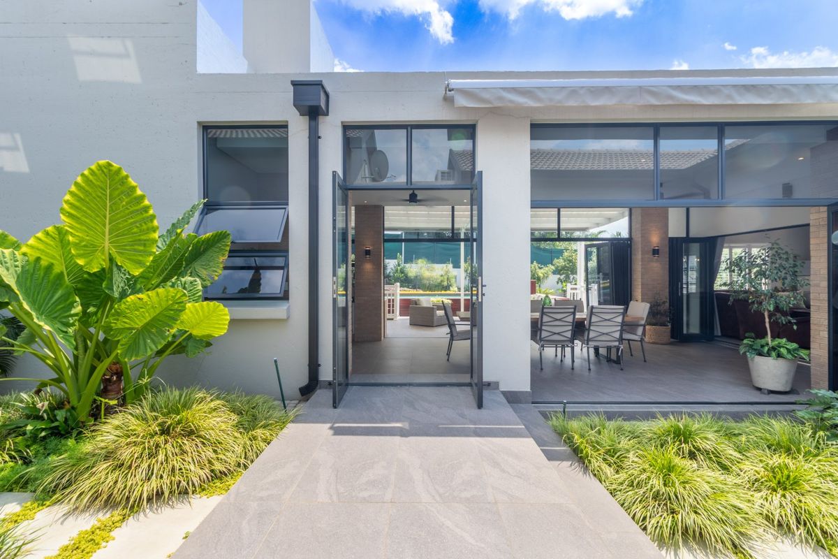 SERIOUS SELLER -  - SECURE ESTATE SUMMER WINDS - 5 BEDROOMS - 4 EN-SUITE - OFF THE GRID - Photo 3