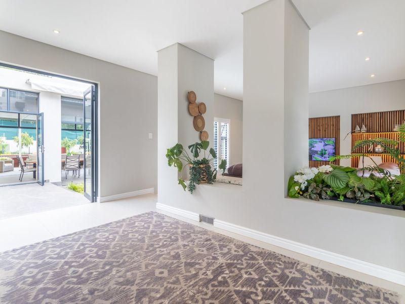 SERIOUS SELLER -  - SECURE ESTATE SUMMER WINDS - 5 BEDROOMS - 4 EN-SUITE - OFF THE GRID - Photo 6