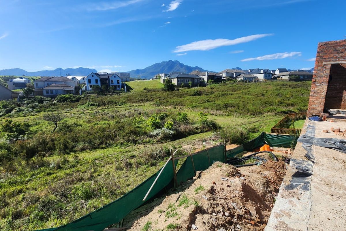 Stylish New Home in Blue Mountain Village - Photo 3