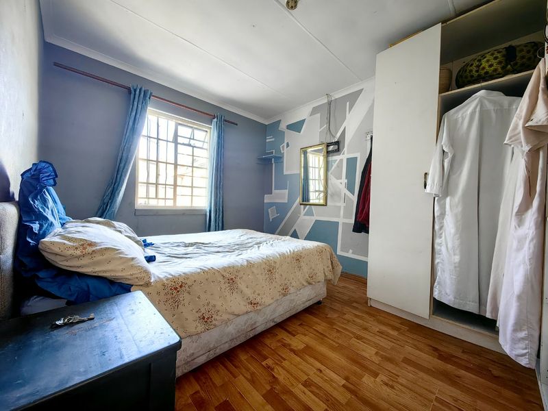 Beautiful Extended home in New Woodlands!!! - Photo 10