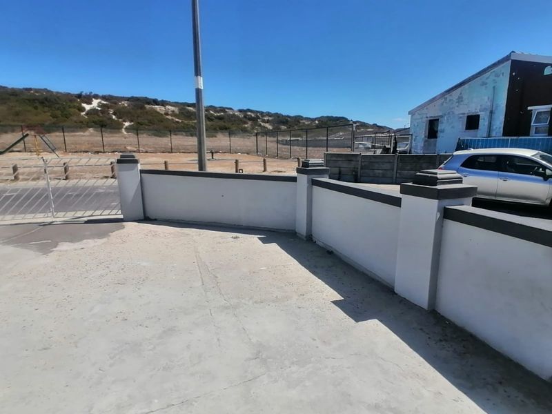 Lovely 3 Bedroom Home - Photo 5