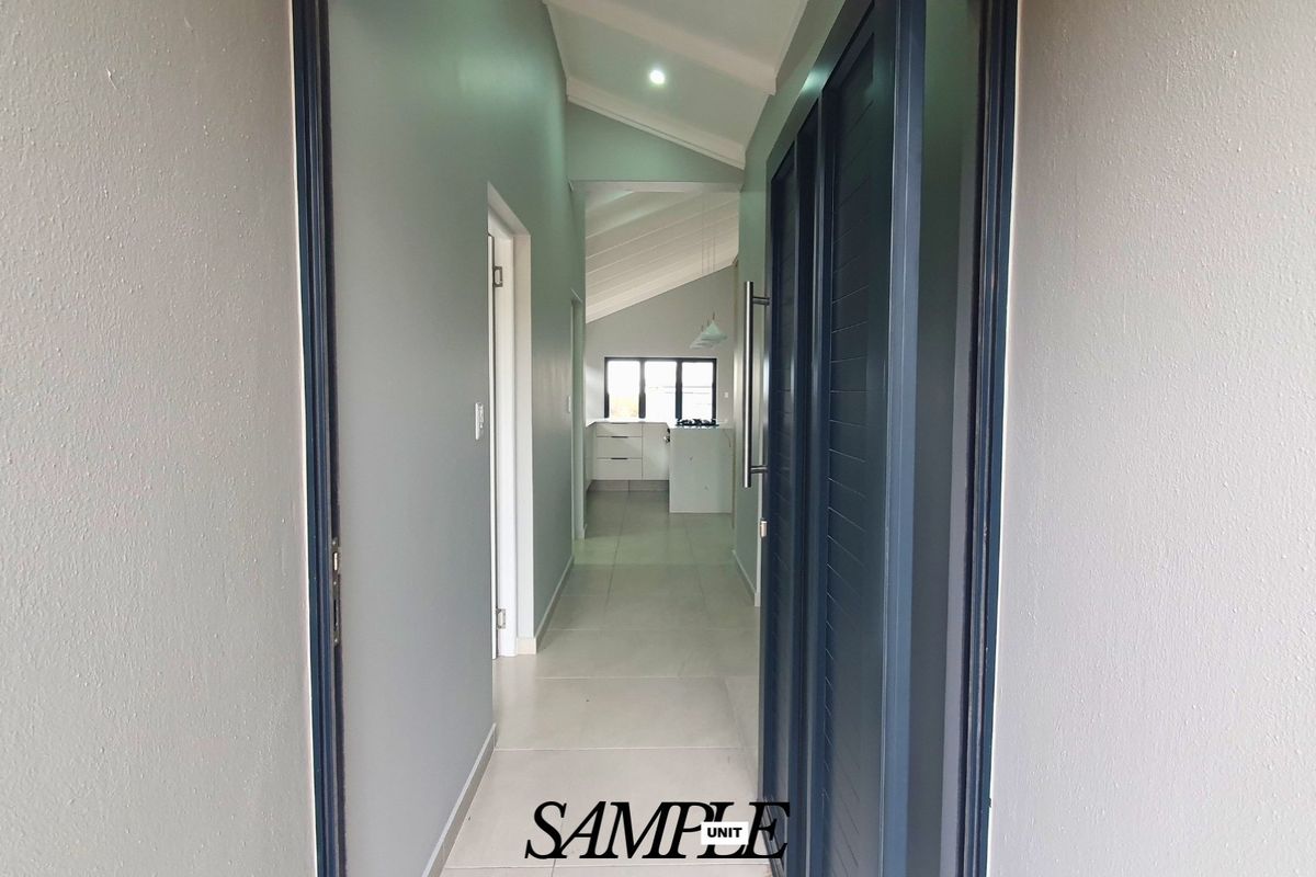 Spectacularly Modern Duet in Paradise Coast - Photo 4