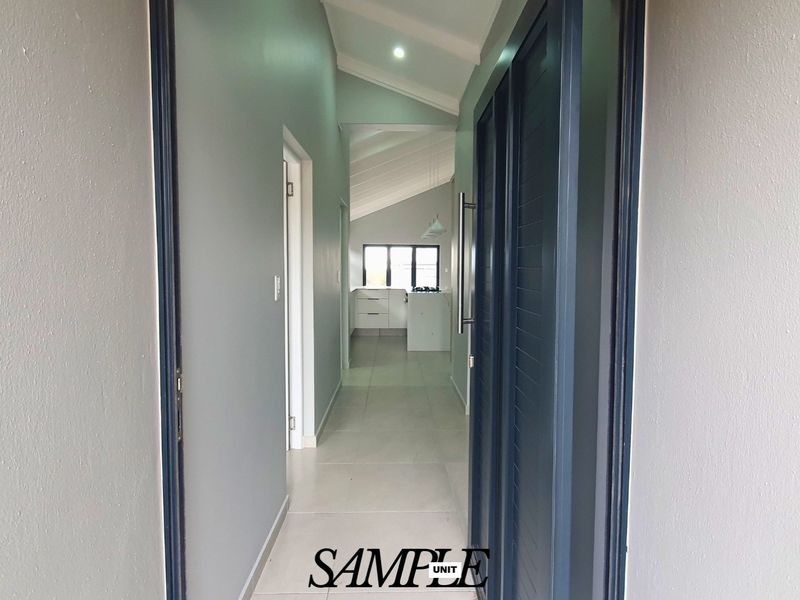 Spectacularly Modern Duet in Paradise Coast - Photo 4