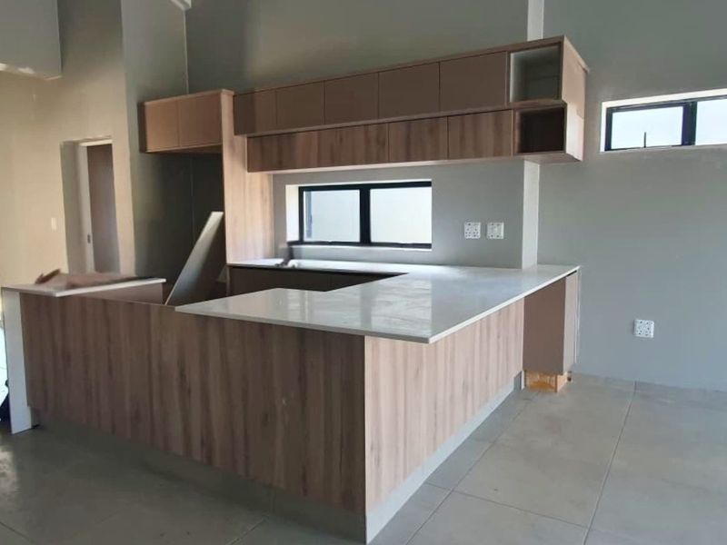 Spectacularly Modern Duet in Paradise Coast - Photo 5