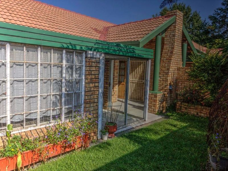 Property Features - Photo 3