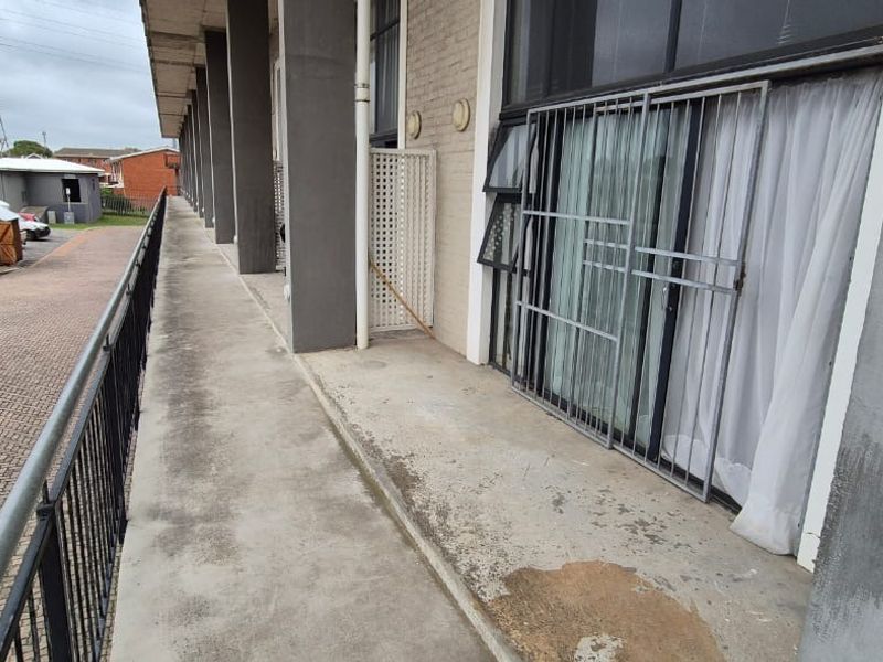 Funky modern investment opportunity  - Photo 10