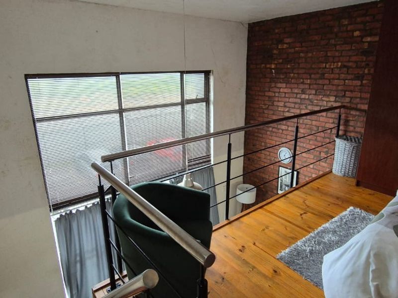 Funky modern investment opportunity  - Photo 3