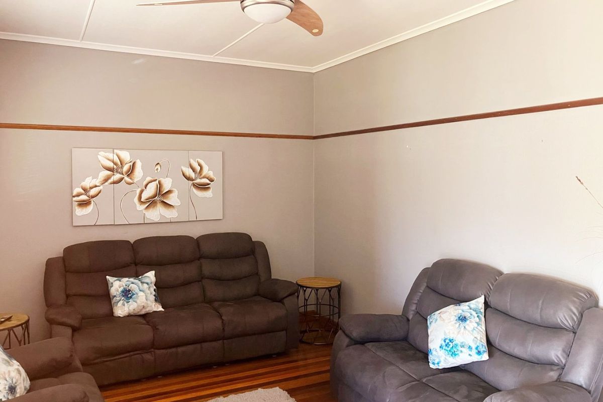 Very Neat Family Home in Bothasrus, Despatch for Sale! - Photo 4