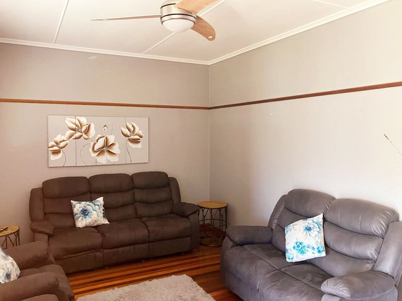 Very Neat Family Home in Bothasrus, Despatch for Sale! - Photo 4