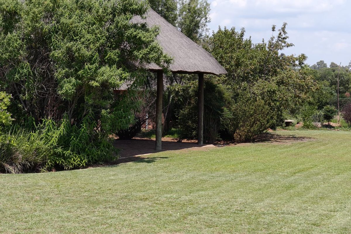 Tranquil Thatch home for sale in a secure family orientated complex - Photo 5