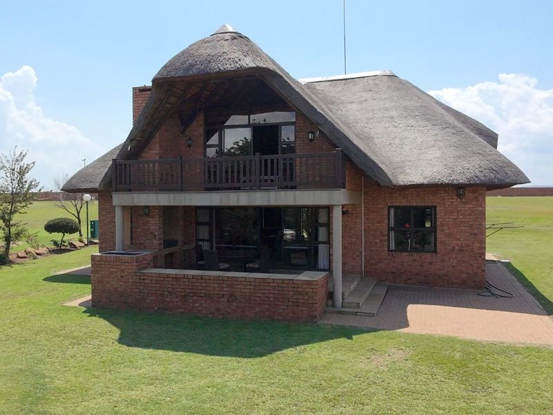 Tranquil Thatch home for sale in a secure family orientated complex - Photo 2