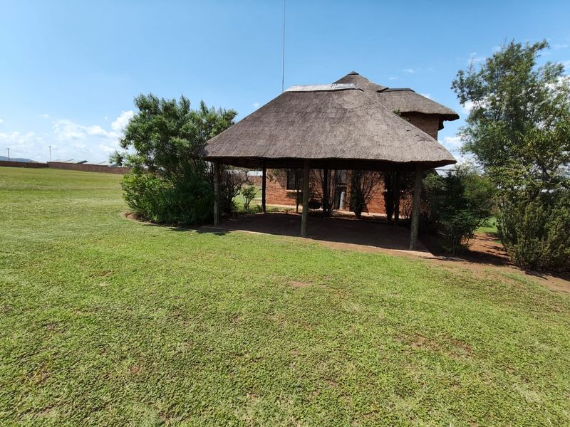 Tranquil Thatch home for sale in a secure family orientated complex - Photo 6