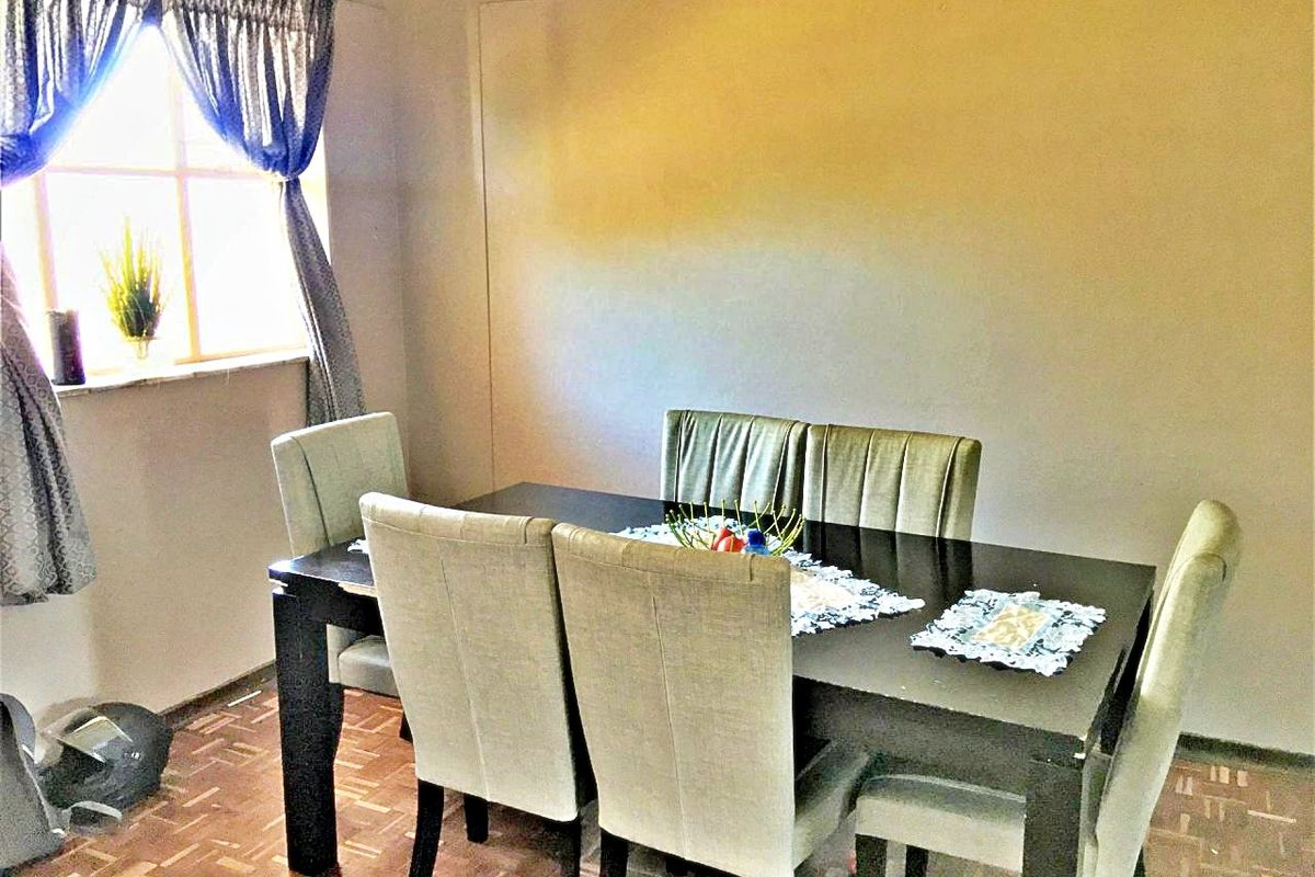 2 Bedroom Apartment / Flat for Sale in Sunnyside - Photo 4