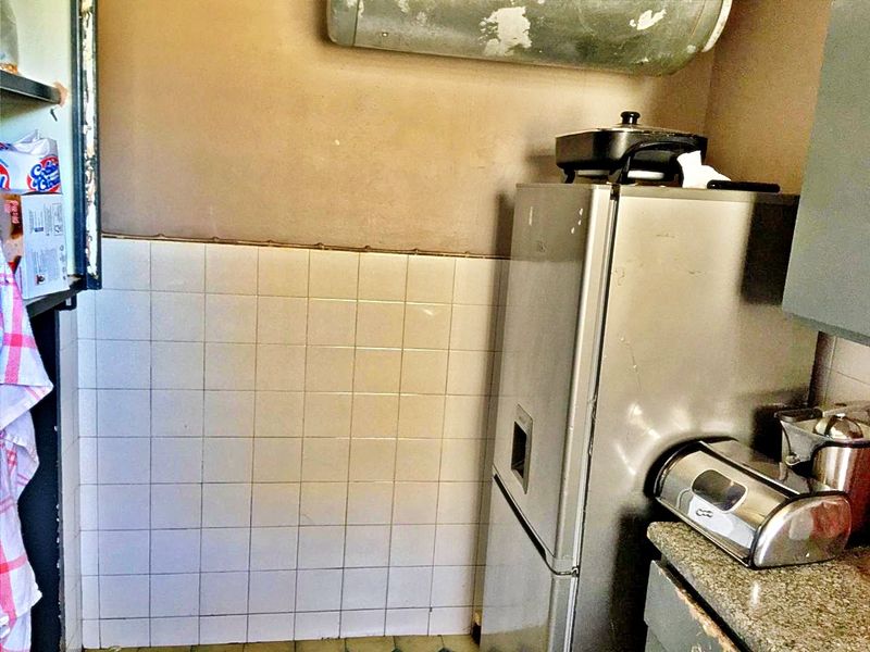 2 Bedroom Apartment / Flat for Sale in Sunnyside - Photo 8