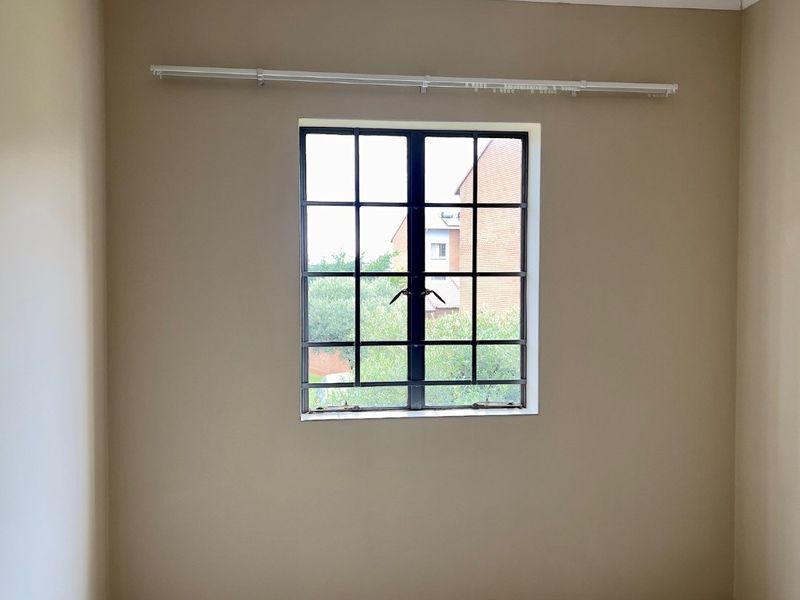 2 Bedroom, 1 ath Apartment/Flat for Sale - Photo 5