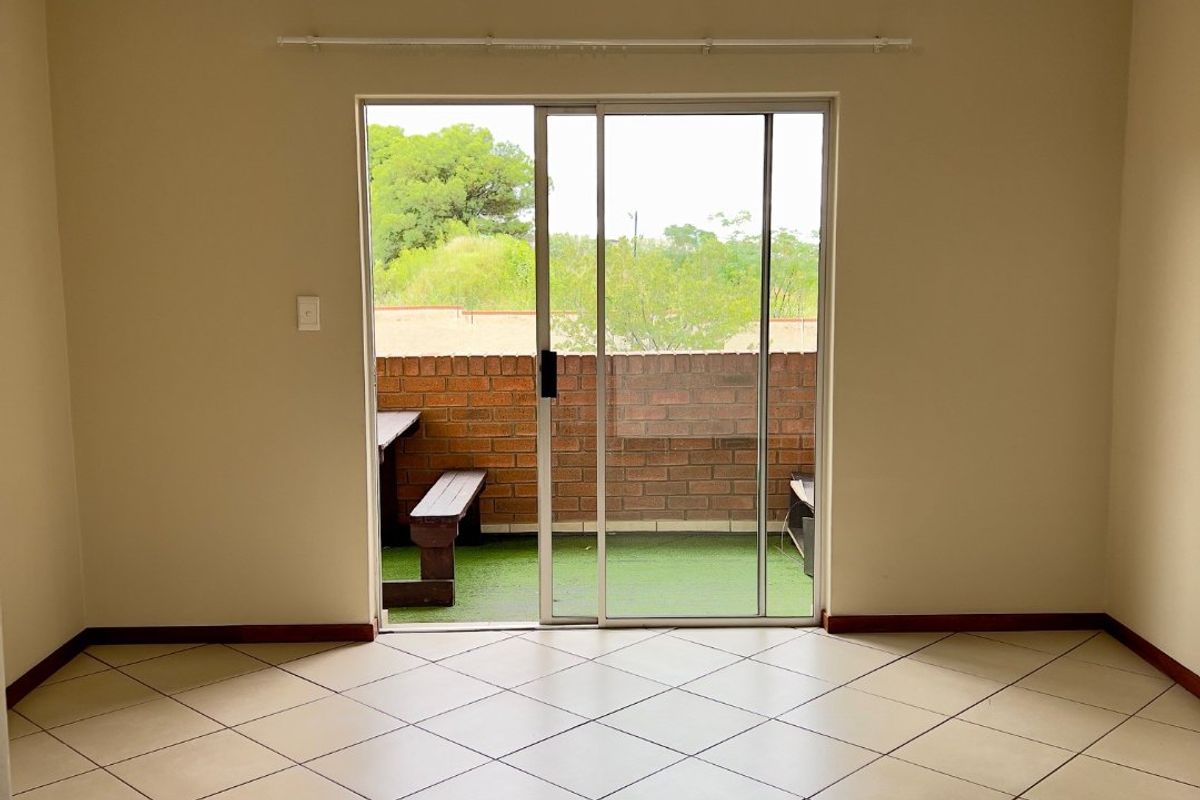 2 Bedroom, 1 ath Apartment/Flat for Sale - Photo 4