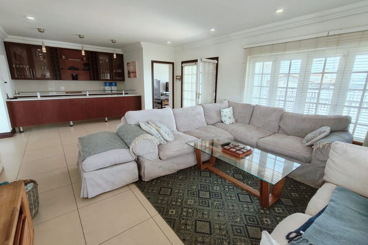 Elegant Estate Living – 4-Bedroom Home, Vaal Marina - Photo 4