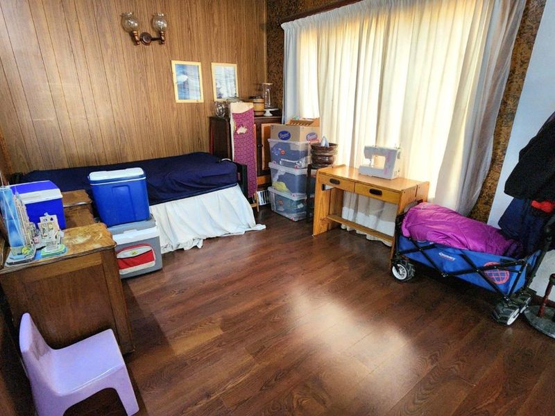 Spacious family home, 3 bedrooms, 2 bathrooms + large granny cottage. - Photo 6