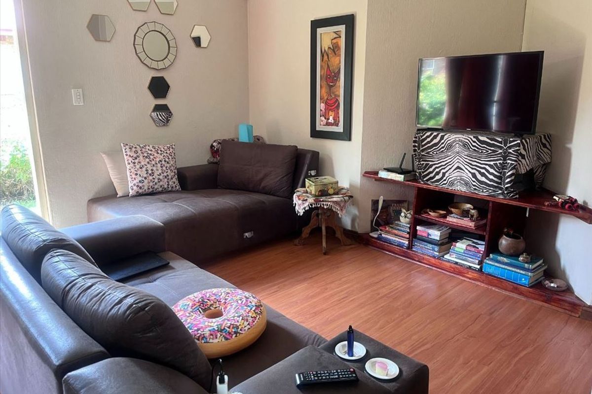 Charming 2-Bedroom Home with Carport for Sale - Photo 2