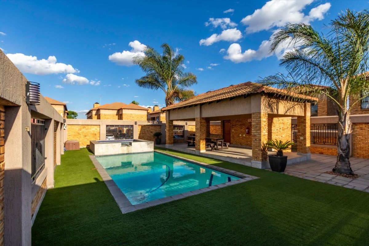 Charming 2-Bedroom Home with Pool for Sale - Photo 3