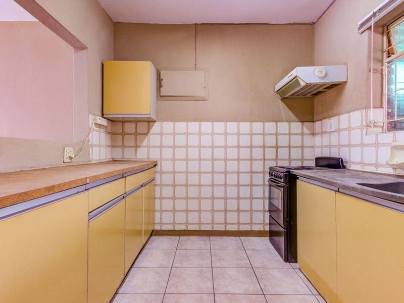 Cozy 2-Bedroom Home with Garage for Sale - Photo 3