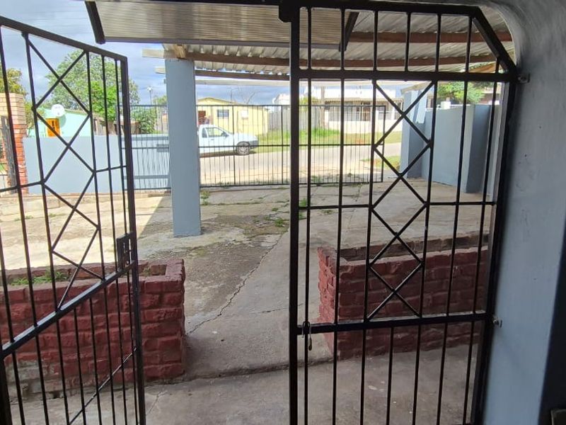 Spotless ready to move in family home  - Photo 5