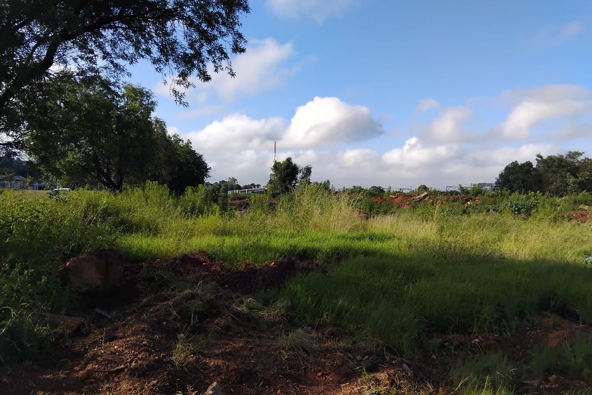 5 000 SQUARE METERS MIXED USE RE-ZONED PROPERTY DEVELOPMENT LAND FOR RENTAL - Photo 4