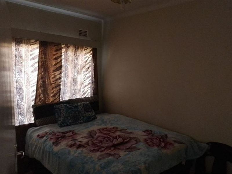 Cozy Home with Essential Features - Photo 3