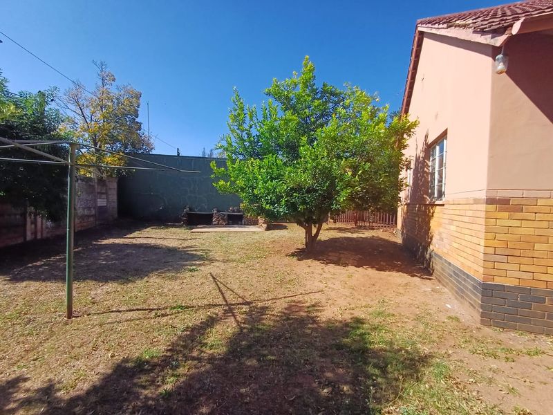 Home for Sale in Stilfontein – Ideal Location and Ample Space - Photo 5
