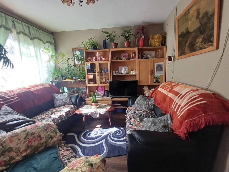 3 Bedroom Massionette in Clarkes Estate - Photo 2