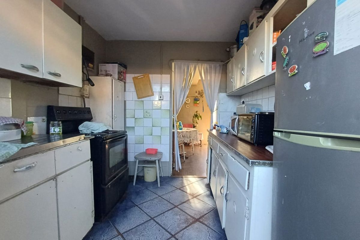 3 Bedroom Massionette in Clarkes Estate - Photo 4