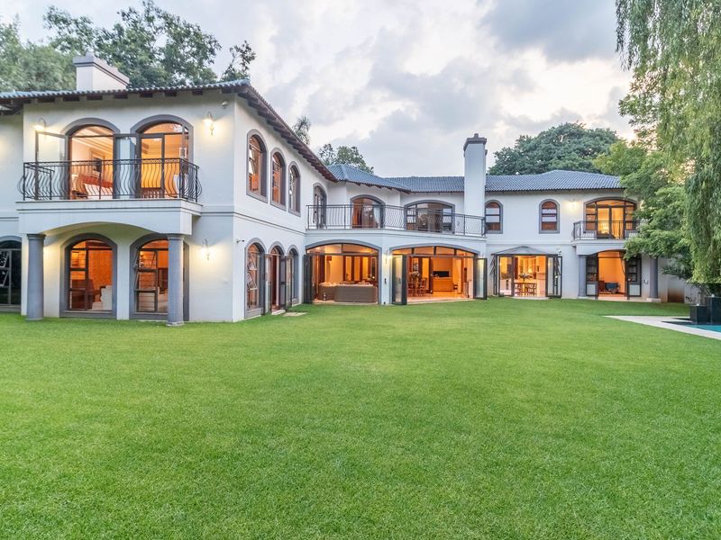 Luxury 5 Bedroom Home for Sale – A Masterpiece of Elegance & Modern Living - Photo 2