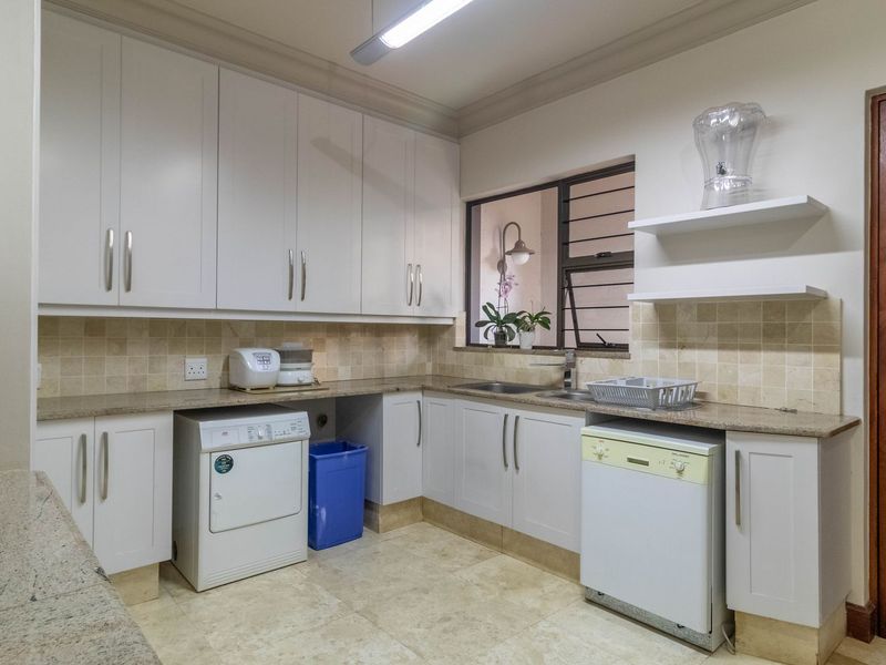 Luxury 5 Bedroom Home for Sale – A Masterpiece of Elegance & Modern Living - Photo 9